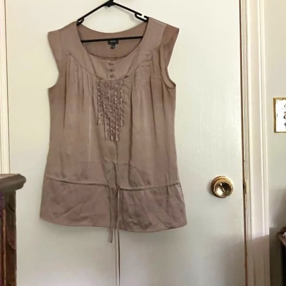 Mexx Sleeveless Top in Gold. Size 40. - Picture 1 of 3